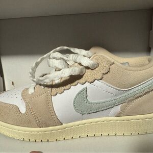 Nike Air Jordan 1 Low SE GS 'Scalloped Edge'